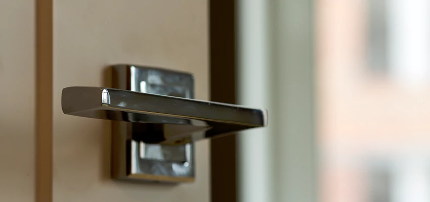 Door Lever Knob Repair in East La Mirada, California